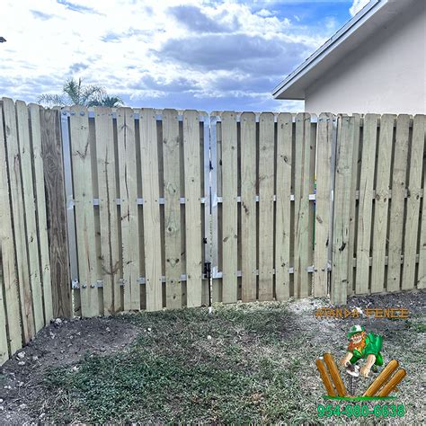 Shadowbox Wood Fence - Wood Fence - Wood Fence Installation - Fence Installation - Sunrise, FL ...