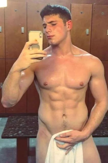 Shirtless Male Muscular Nude Towel Locker Room Beefcake Hunk Jock Photo