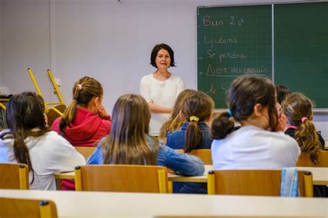 De Jeunes L Ves Brivadois En Immersion Au Coll Ge Pour Anticiper La