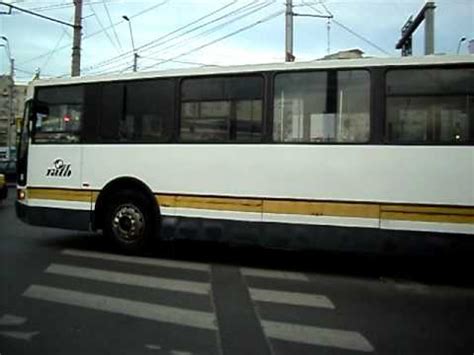 Autobuzul Rocar De Simon Pe Linia Periferica In Zona