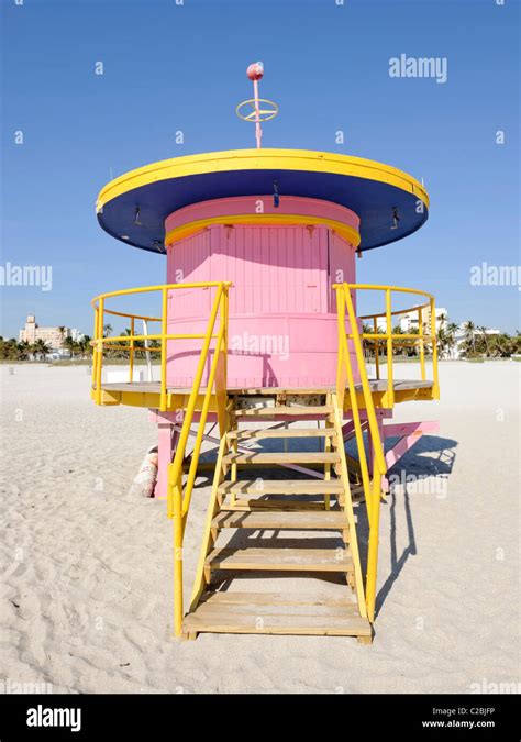 Pink Beach Hut Hi Res Stock Photography And Images Alamy