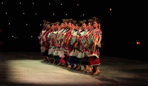 Flor De Piña Una Danza Tradicional Oaxaqueña En Xcaret