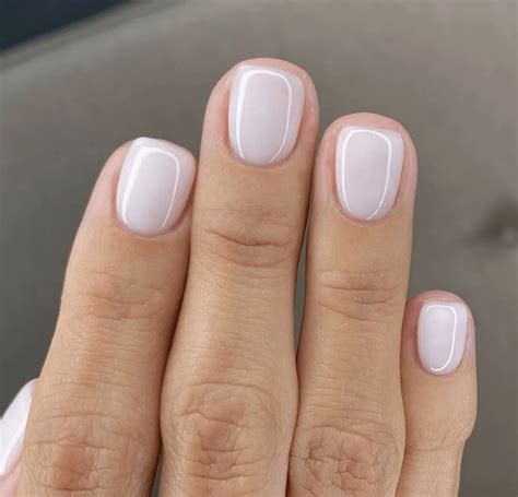 Summer Nail Trends You Re About To See Everywhere Neutral