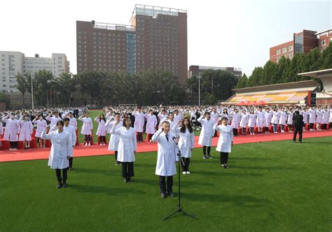 在110年的精神沃土中追逐梦想——北京大学医学部举办2022年开学典礼北医新闻网