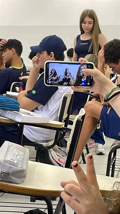 Pin de sofia em Salvamentos rápidos em 2024 Fotos da escola Fotos de