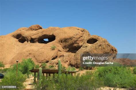 Hole In The Rock (Papago Park) Photos and Premium High Res Pictures - Getty Images