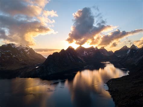 Islas Lofoten Noruega Puesta De Sol Paisaje Foto Premium