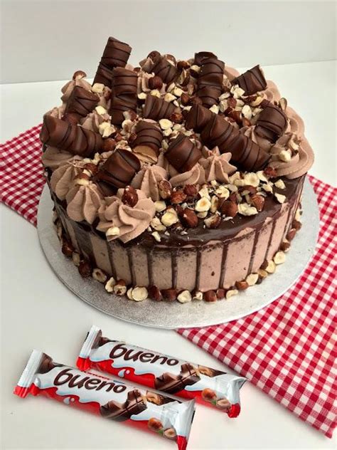 Gruensteinkitchen Kinder Bueno Haselnusstorte Kuchen Und Torten