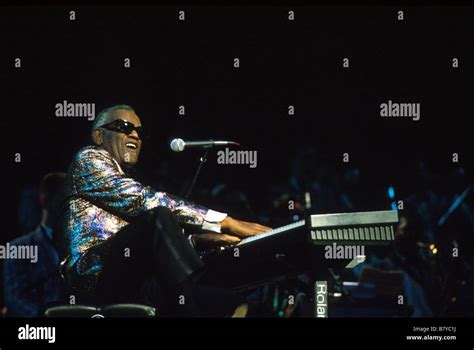 Ray Charles Ray Charles Ray Charles en concert Stock Photo - Alamy