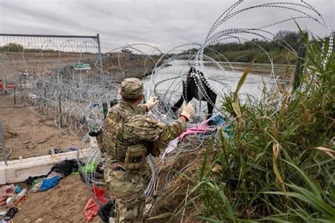 Biden Admin Urges Supreme Court To Let Cbp Agents Remove Razor Wire On