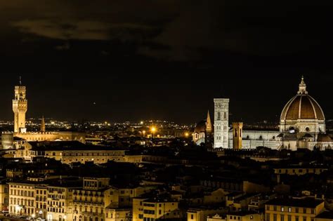 Premium Photo | Firenze by night