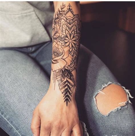 schönsten Arm Tattoos auf einen Blick Tattoo unterarm frau blumen