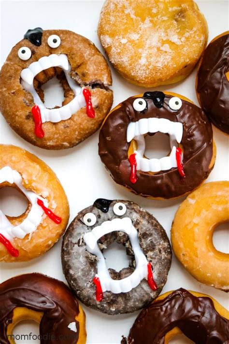 Vampire Donuts Easy Halloween Treats Mom Foodie