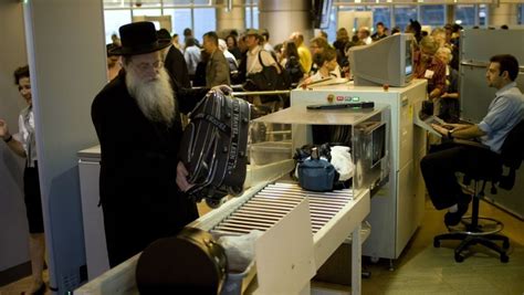 Stern security at Ben-Gurion Airport questioned | The Times of Israel