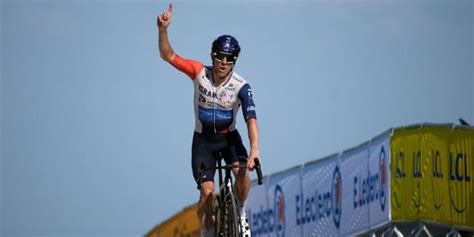 Tour De France Sul Puy De Dome Trionfa Michael Woods Avanti