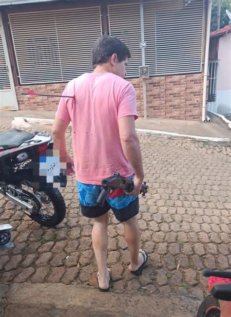 Briga De Vizinhos Termina Flecha Cravada Nas Costas De Homem Em MG