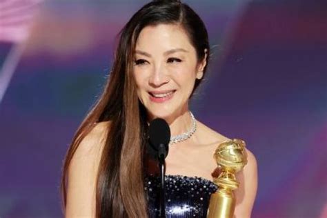 Michelle Yeoh An Asian Star Wins Raising Oscar Aspirations