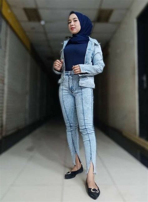 Pin By Ikeh Kimochi On Kiki Hizba Fashion Hijab Jeans Normcore