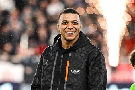 PSG Mbappé sur le banc en C1 Luis Enrique encouragé Foot 01