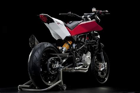 Streets Tuner Naked Bikes Husqvarna Nuda 900R