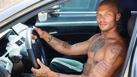 Hot Mugshot Guy America S Hottest Felon Jeremy Meeks Shares