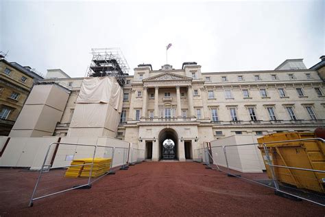 Photos A Look Inside Buckingham Palace S 500 Million Refurbishment