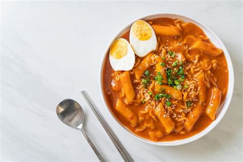 Macarr O Instant Neo Coreano E Tteokbokki Em Molho Picante Coreano