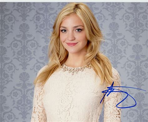 Abby Elliott "SNL" AUTOGRAPH Signed 8x10 Photo D Collectible ...