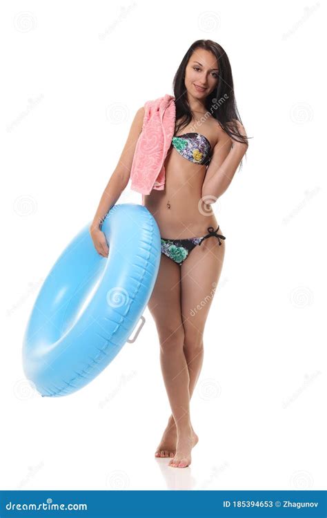 Chica Sexy En Bikini Con Cuerpo Hermoso Imagen De Archivo Imagen De Nanotechnology Sonrisa