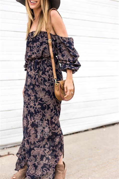 Transitioning Your Favorite Summer Floral Maxi Dress Into Fall Summer