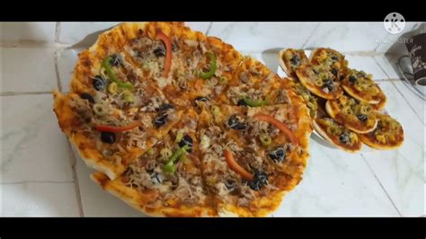 بيتزا سهلة🍕🍕 روعة بعجينة ناجحة 💯وحشوة ولذيذة 😋 Youtube