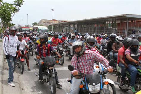 Mototaxismo el fenómeno que tiene en jaque a Cartagena