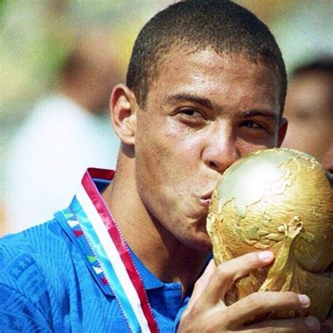 1000+ images about Ronaldo R9 on Pinterest | Bobby robson, Ballon d'or ...