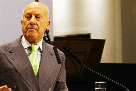 Norman Foster Barcelone Une plongée dans ses projets emblématiques