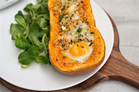 Butternut farcie et gratinée au four Aux Fourneaux