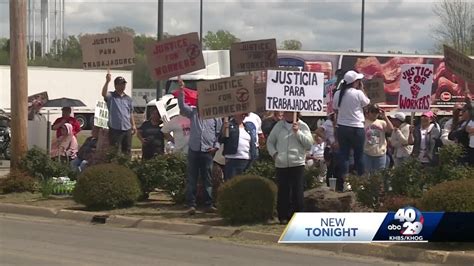 Tyson Employees Protest Plant Closing Youtube