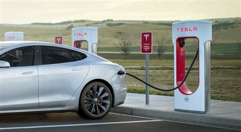 Tesla Ouvre Tous Ses Superchargeurs Frontaliers Avec Lukraine