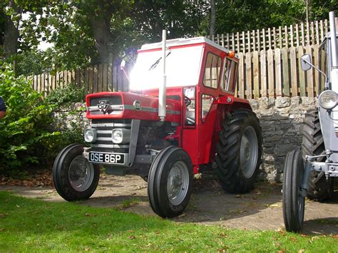 Dscn0024 Massey Ferguson 135 Duncan Cab Grantown On Spey Ronnie Cameron Flickr