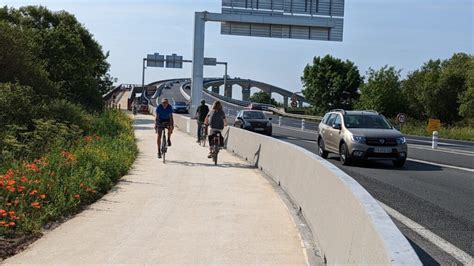 La Nouvelle Piste Cyclable Du Pont De Rochefort Est Ouverte Angers Info