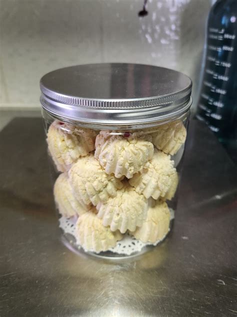 Kuih Bangkit Food Drinks Homemade Bakes On Carousell