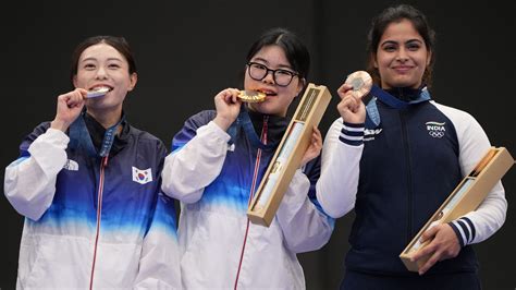 Paris Olympics 2024 Manu Bhaker Wins Indias First Ever Womens