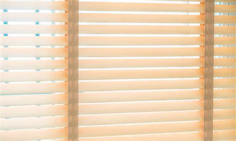 WOODEN BLINDS – Deck Decor