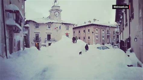 100 Inches Of Snow In 24 Hours For Capracotta Italy Cnn