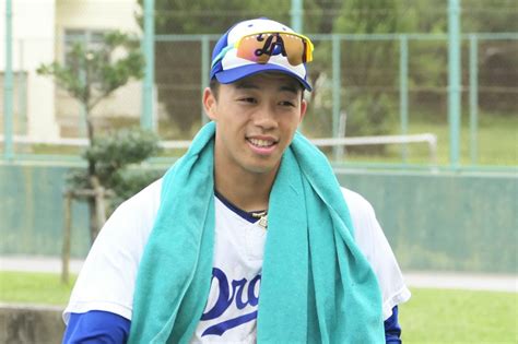 写真：【中日】立浪監督が方針転換 岡林勇希は来季も外野専念「内野をやらすとかではない」 東スポweb