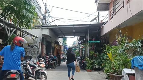 Melintas Jalan Wacung Tanah Pasir Tanah Merah Pluit Dalem