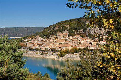 Bauduen Le Village Au Bord De L Eau Bauduen Var We Love Provence