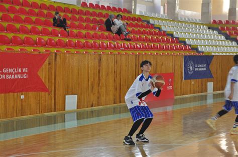 U Erkekler Basketbol B Lge Ampiyonas Heyecan Tokat Ta Devam Ediyor