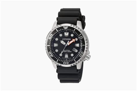 10 Best Men's Dive Watches Under $500 | HiConsumption