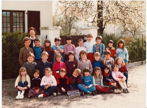 Photo De Classe Ce2 De 1982 Ecole Bouxieres Thaon Les Vosges