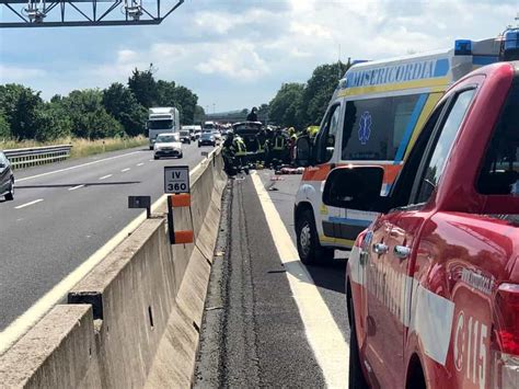 Incidente Autostrada A Oggi Giugno Tragedia In Provincia Di Arezzo